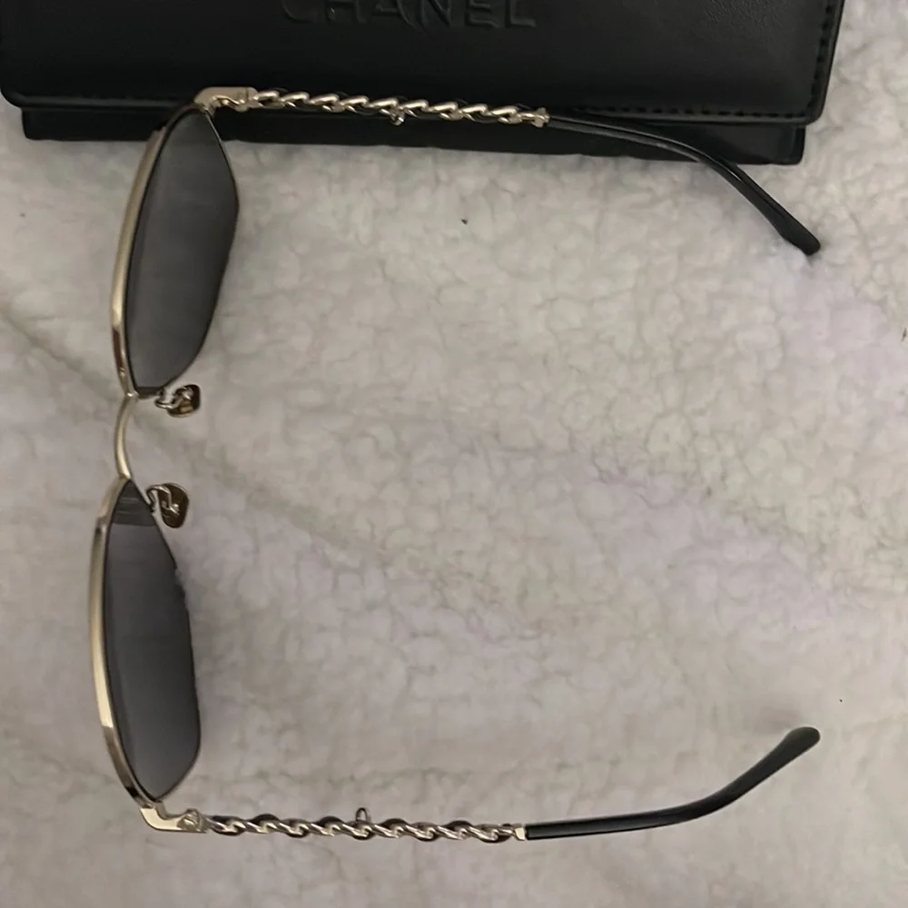 Chanel 2023 Sunglasses brand new 100% Authentic comes with everything..